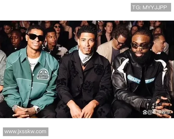 足球明星时尚穿搭解析LV品牌魅力与运动风格的完美结合