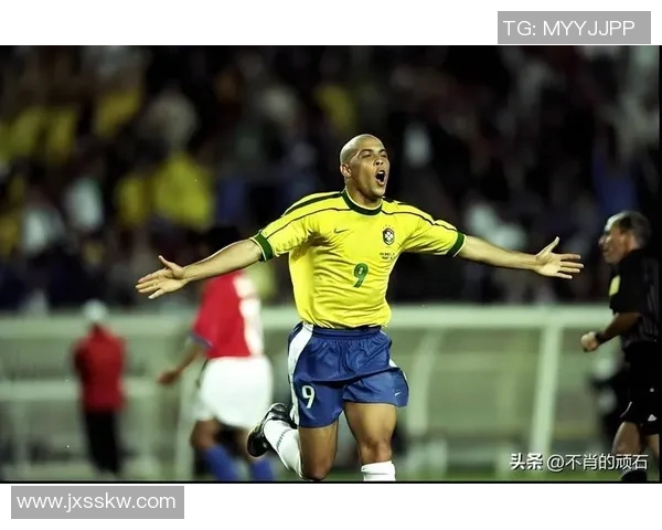 欧洲足球明星全名单解析及其辉煌成就回顾