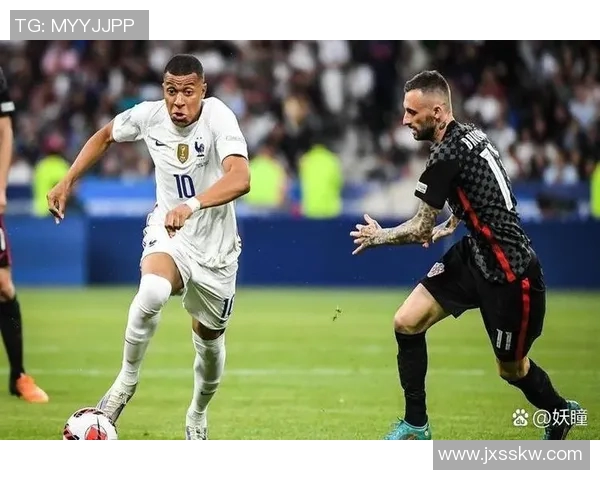 全球足球明星球迷数量排行榜揭晓谁是最受欢迎的球员和球队