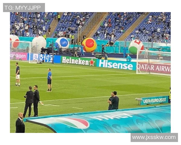 大连足球明星现状揭秘谁是当今最耀眼的球场之星