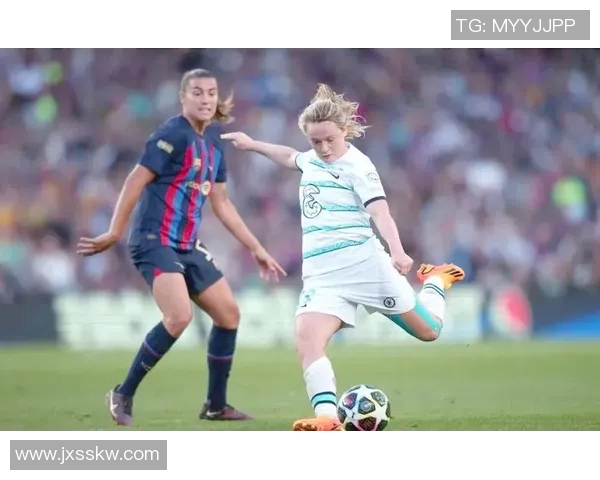 深入解析足球明星背后的故事与成就的博主分享平台